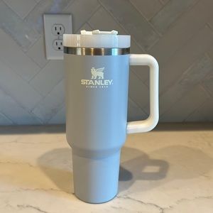 40 oz grey Stanley cup